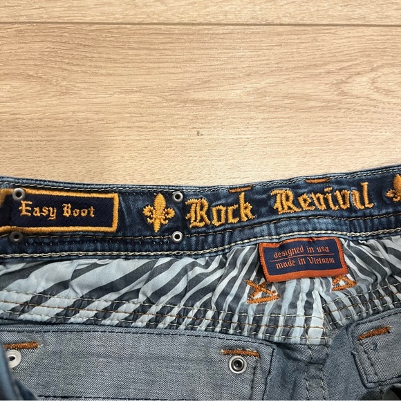 Rock Revival Women’s Betty Easy Boot Faded Embellished Jeans Size 27 - Picture 5 of 8